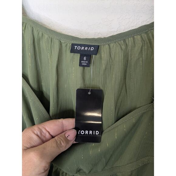 Torrid Sheer Green Short Sleeve Gold Stripe Blouse Shirt Top Womens Size 6X - Picture 3 of 6